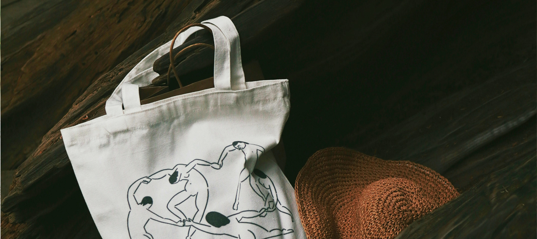 Canvas Bag with individual print on the front. 